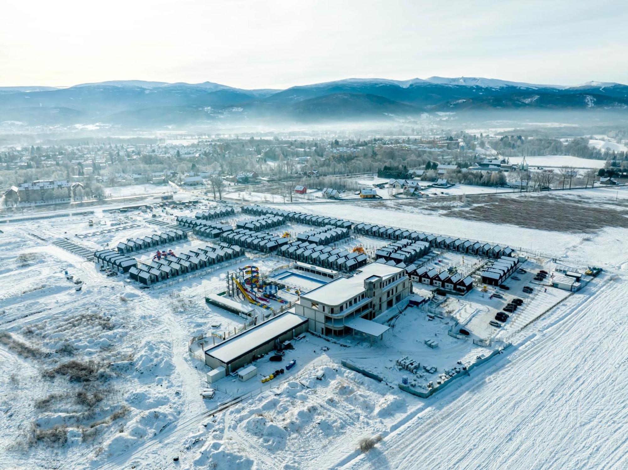 Holiday Park&Resort Cieplice Zdrój Jelenia Góra Exterior foto